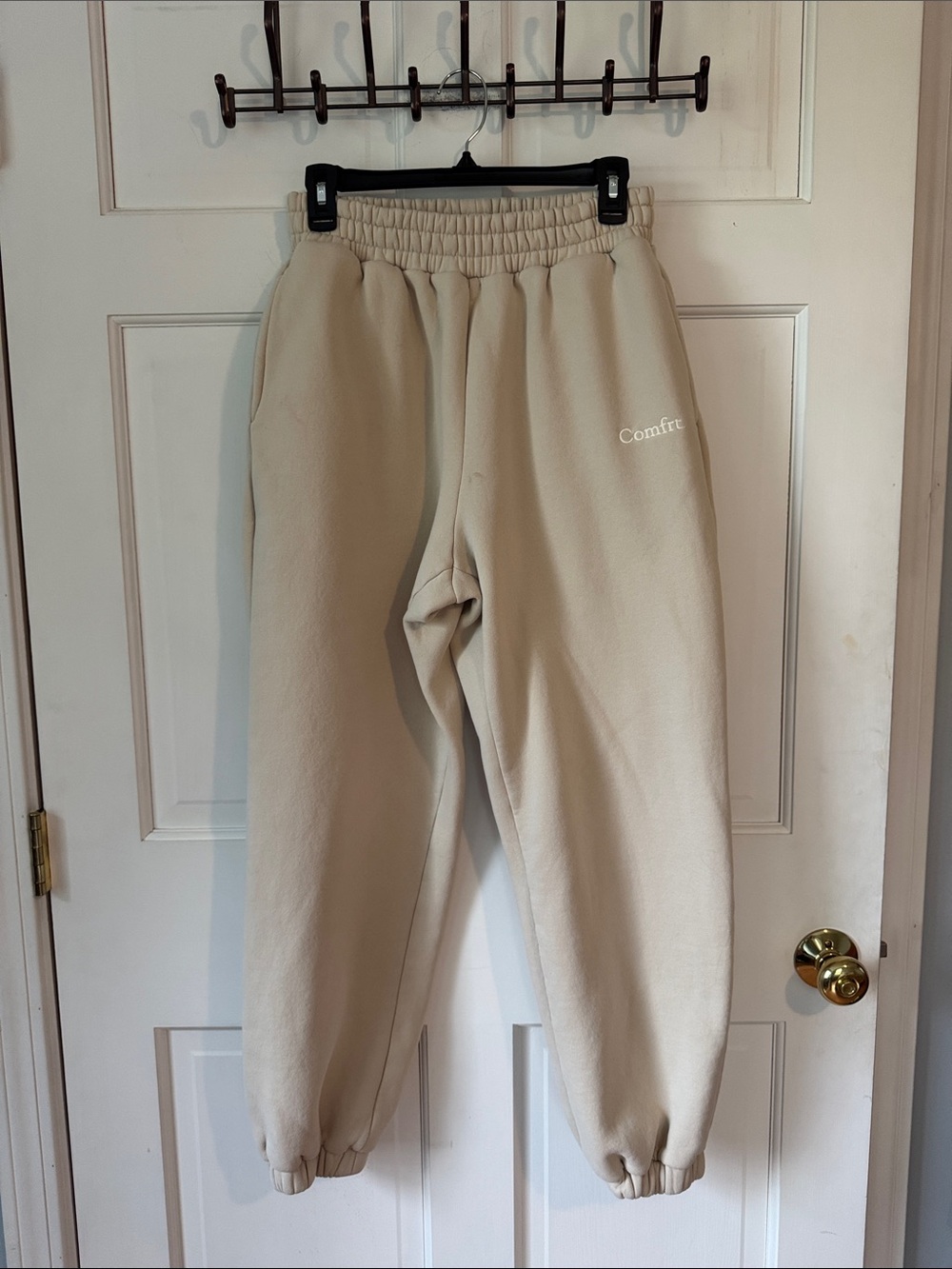 Comfort Women’s Cream Jogger Sweatpants Size M
